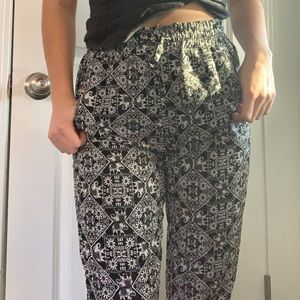 Black& White patterned pants!